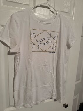 Under Armour White Tee with Blue and Gold Geometric Logo